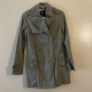 Women jacket 🧥, American eagle, color green, size XS, excellent condition.